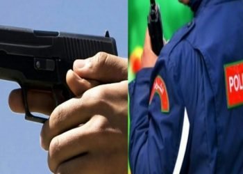 الشرطة تطلق النار على عاق احتجز والدته وعرض الأمن للاعتداء بالسلاح الأبيض