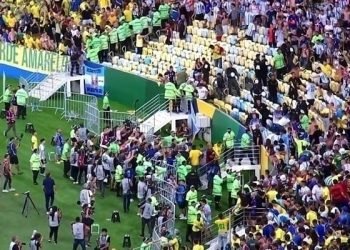 رئيس الاتحاد الدولي لكرة القدم: “لا مكان للعنف في كرة القدم”