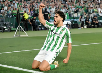 الزلزولي يقود “بيتيس” للفوز على “فيورنتينا” في ذهاب نصف نهائي المؤتمر الأوروبي