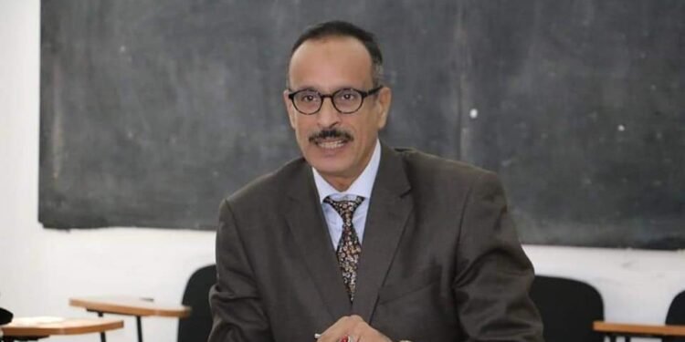 “الزمن المنفلت”.. المنصوري الإدريسي يلامس جوهر اللحظة عبر اللون والضوء